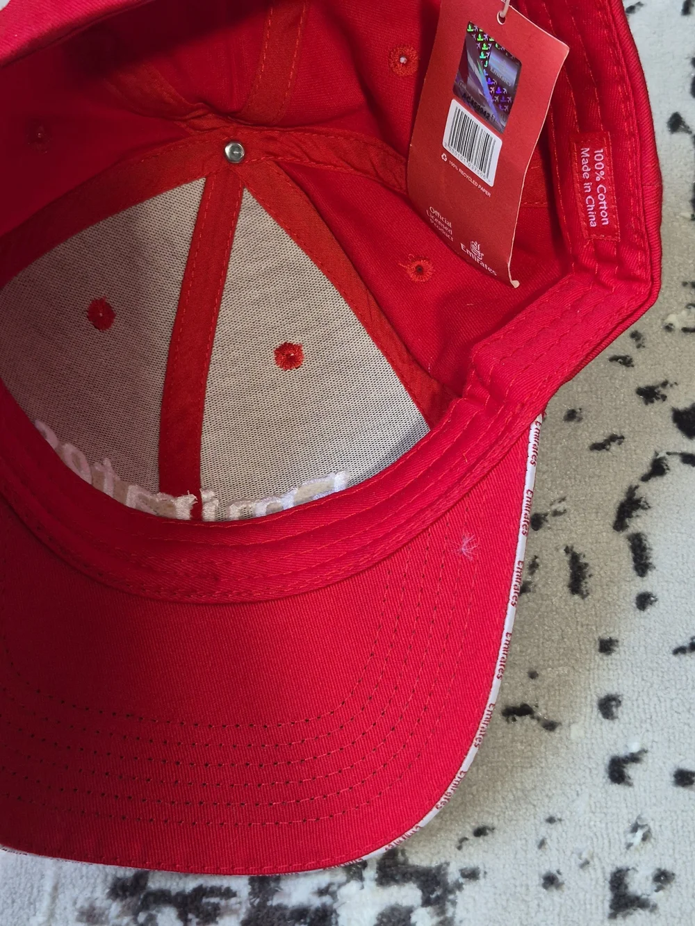 Emirates bright red